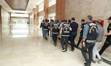 Kiraladıkları araçları satan 10 kişilik şebeke çökertildi #antalya