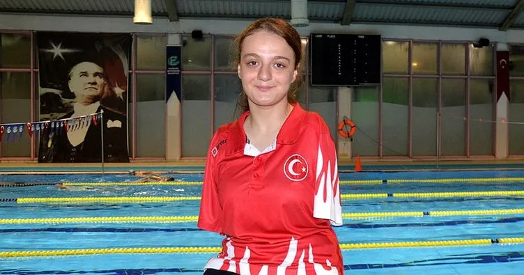 Bakan Osman Aşkın Bak, Milli Paralimpik yüzücüleri tebrik etti
