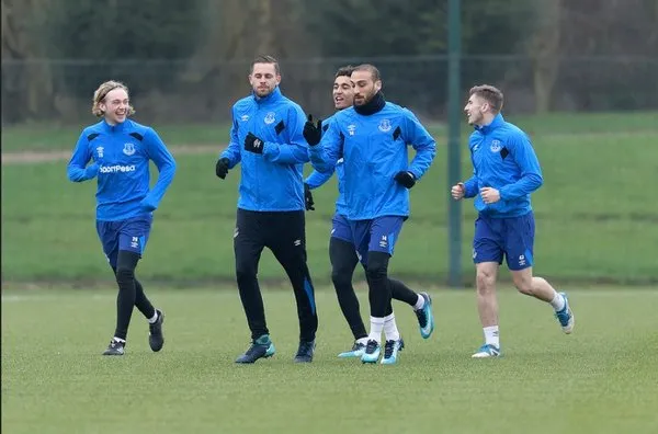Cenk Tosun form tutuyor