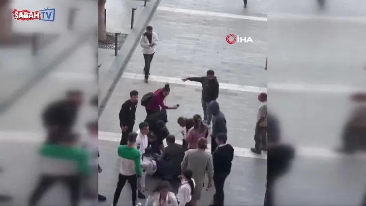 Hilltown AVM'de 15 yaşındaki çocuklar güvenliği bıçakladı | Video