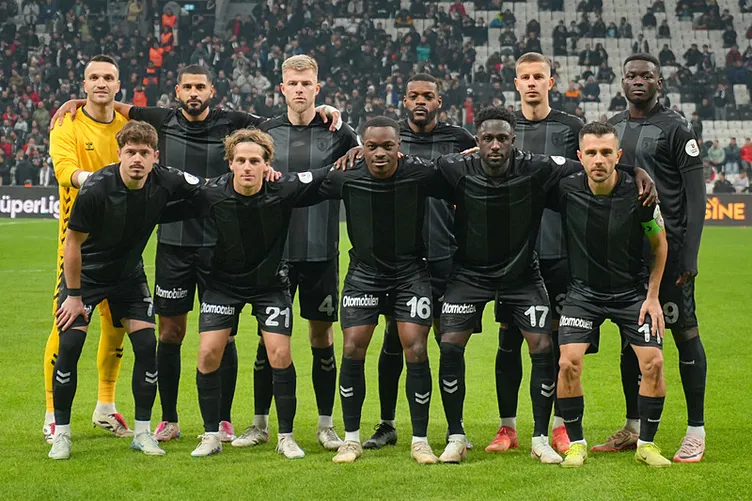 Son dakika haberi: Beşiktaş’ta Musrati ve Joao Mario’ya olay tepki! Oyundan çıkarlarken tribünlerden...