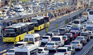 Son dakika: İstanbul’da toplu taşıma ve trafikte yoğunluk