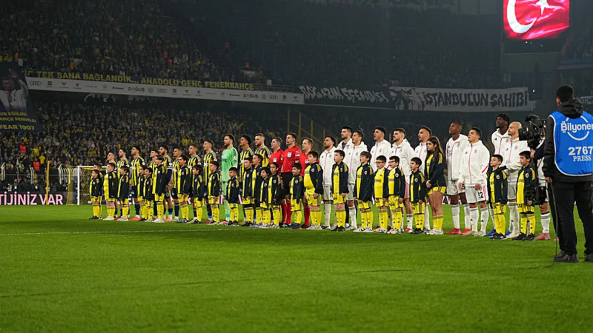 Süper Lig’de kritik derbi! Fenerbahçe-Beşiktaş maçı ne zaman, saat kaçta ve hangi kanalda? Süper Lig’de kritik derbi! Fenerbahçe-Beşiktaş maçı ne zaman, saat kaçta ve hangi kanalda?