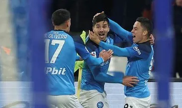 Napoli, Roma’yı son dakikalarda bulduğu golle yendi