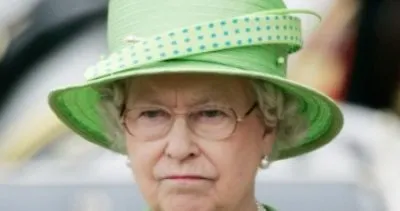 İngiltere Kraliçesi Elizabeth’e sahte rahip şoku! Gerçek saatler sonra ortaya çıktı