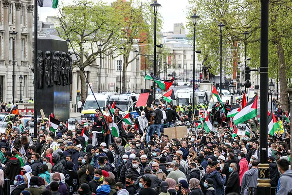 ingiltere-sokaga-dokuldu-isgalci-israilin-mescid-i-aksa-saldirilari-protesto-edildi-1620580016502.jpg İngiltere sokağa döküldü! İşgalci İsrail'in Mescid-i Aksa saldırıları protesto edildi