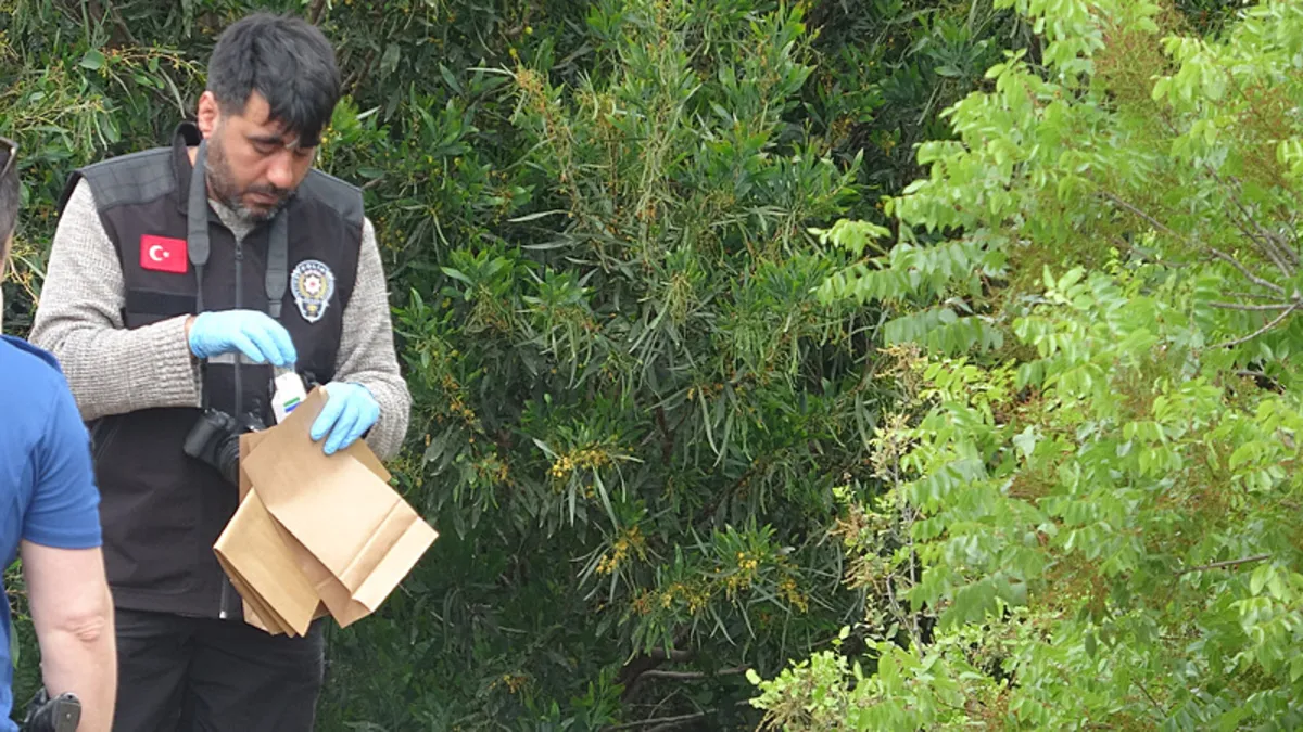 Antalya’da ormanlık alanda erkek cesedi bulundu! Antalya’da ormanlık alanda erkek cesedi bulundu!