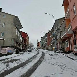 Pülümür'de okullarda 2 gün kar tatili