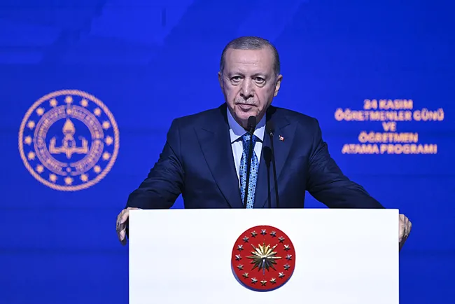 son-dakika-baskan-erdogandan-turkiye-yuzyili-maarif-modeli-mesaji-1732384955854.jpeg