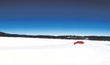 Finlandiya’da buz üstünde ralliciye dönüşün!