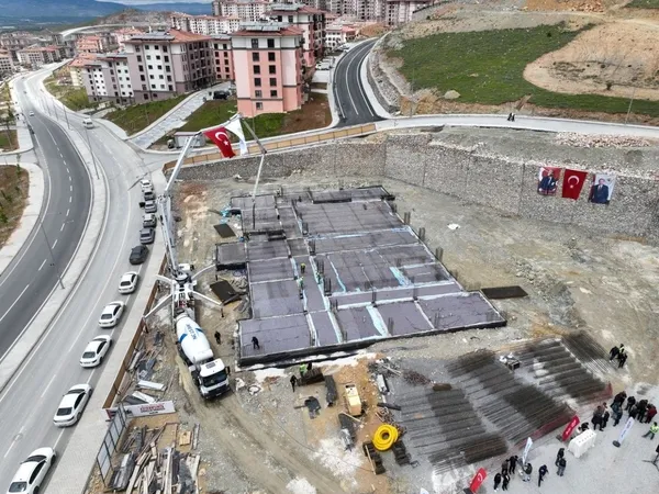 malatyada-deprem-bolgesine-yeni-genclik-merkezi-1778142950654.jpg