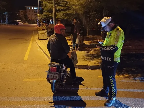 nevsehirde-motosiklet-denetimi-29-surucuye-ceza-2-arac-trafikten-men-edildi-1788947904190.jpg