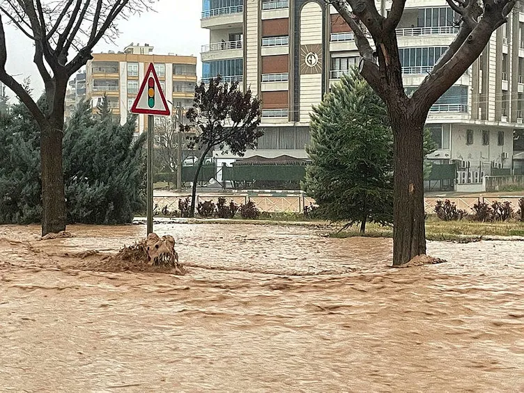 ŞANLIURFA SEL SON DAKİKA: Şanlıurfa'da sel felaketi can aldı! Ölü sayısı yükseliyor