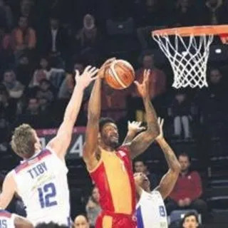 Aslan ikinci yarıda açıldı