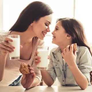 21 Mayıs Dünya Süt Günü: Akşam uyumadan önce 1 bardak süt!