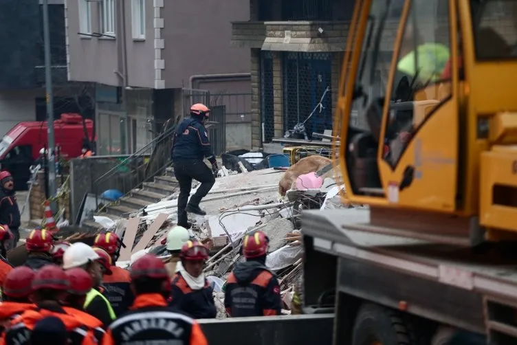 Son dakika: İstanbul Valisi’nden çöken binaya ilişkin açıklama