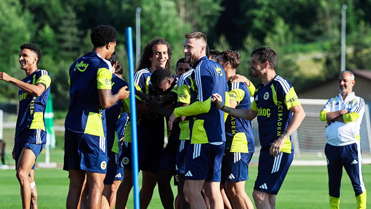 Fenerbahçe futbol takımının Avusturya kampına katılan bir oyuncusu