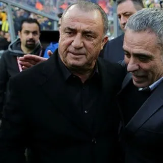 Saha kenarında Ersun Yanal-Fatih Terim rekabeti