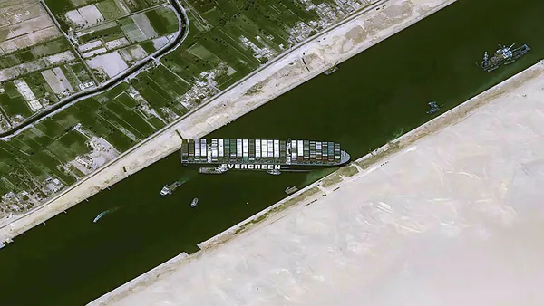 dev-gemi-suveys-kanalinin-trafige-kapatmisti-misir-firma-ile-tazminat-anlasmasina-vardi-1624477629539.jpg Dev gemi Süveyş Kanalı'nın trafiğe kapatmıştı! Mısır firma ile tazminat anlaşmasına vardı