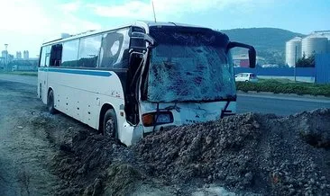 İzmir’de servis otobüsleri çarpıştı: 10 yaralı