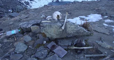 Kan donduran keşif! Su çekilince yüzlercesi ortaya çıktı: Gizemi çözülemiyor