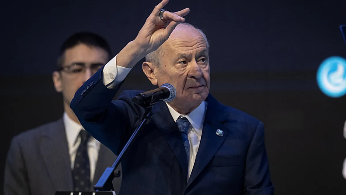 MHP lideri Devlet Bahçeli: Türk gençliği dimdik ayakta