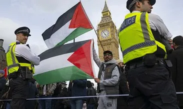 İngilizler Filistin halkı için sokaklara döküldü: Binlerce kişi Gazze için yürüdü