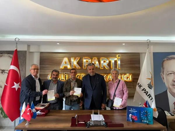 chpden-ak-partiye-guclu-katilim-cumhuriyet-mahallesinde-dikkat-ceken-gecis-1776871011275.jpg