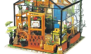 Raflardan okunan bir yılın hikayesi