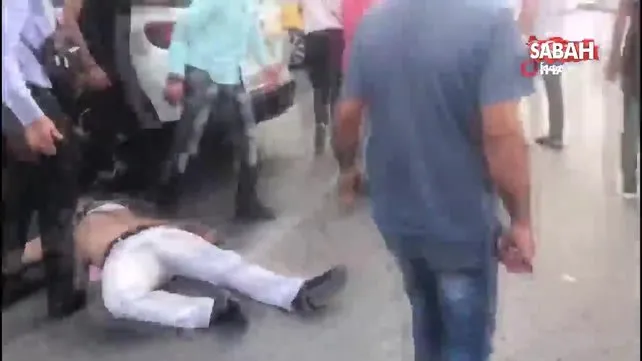 Son dakika haberi... Esenyurt'ta taksi durağı önünde silahlı kavga! Çok sayıda kişi yaralandı | Video