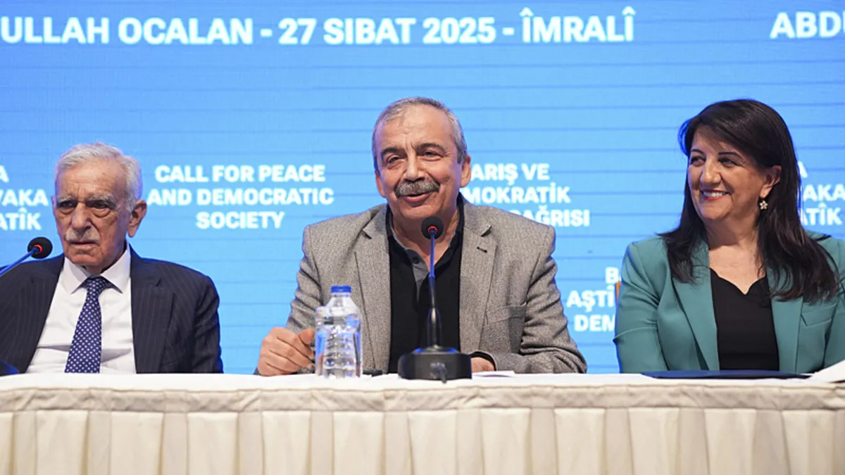 SON DAKİKA: İmralı heyeti Başkan Erdoğan ile görüşmek için randevu talebinde bulundu! SON DAKİKA: İmralı heyeti Başkan Erdoğan ile görüşmek için randevu talebinde bulundu!