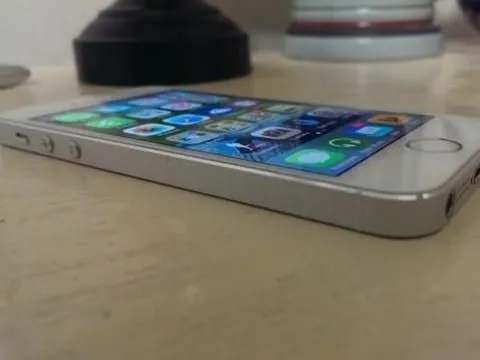 iPhone 5S mi Galaxy S5 mi
