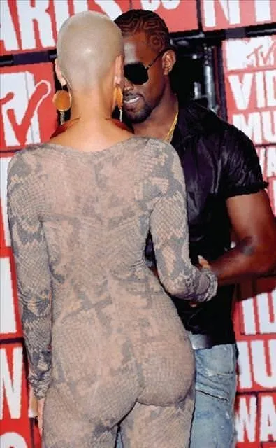 Kanye West'in sıradışı sevgilisi!