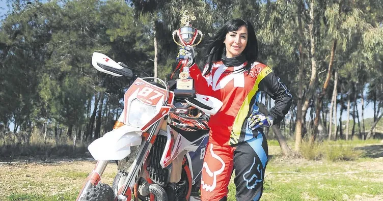 Soyadı gibi durmuyor