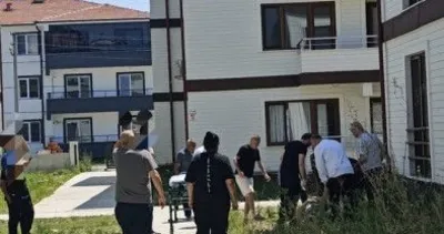 Klima montajı yaparken 3'üncü kattan düştü #sakarya