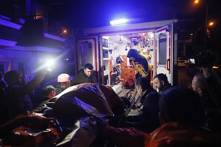 Bastığı tahta sonu oluyordu: 180 kiloluk adam kendini bir anda denizde buldu!