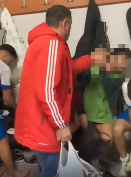 Kayseri’de antrenörden soyunma odasında darp! Seni gebertirim bebe