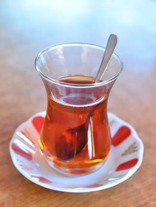 Çayı böyle içiyorsanız dikkat!