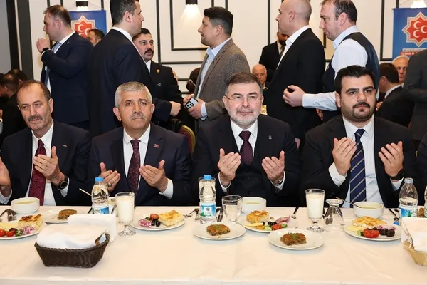 baskan-saygilidan-sokak-cagrilarina-yanit-sahte-diplomalarla-insanlarin-hakkina-girenlere-gencleri-sokaga-cagi-1742587570647.jpg