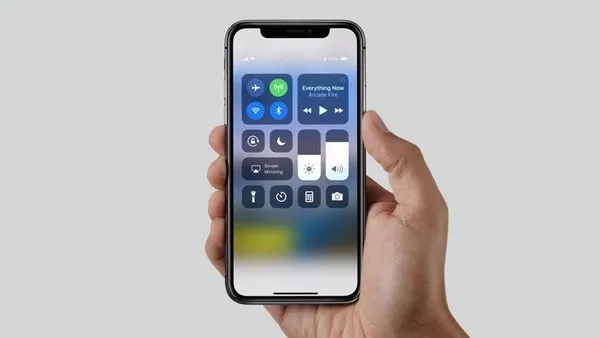 iPhone X dayanıklılık testinden geçemedi