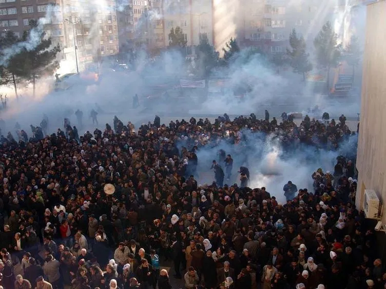 Diyarbakır ve Mardin’de olaylar çıktı