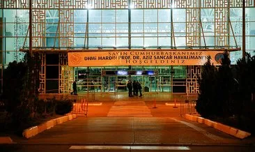 Mardin Havalimanı'nın girişine yeni isminin yazıldığı afiş asıldı #mardin