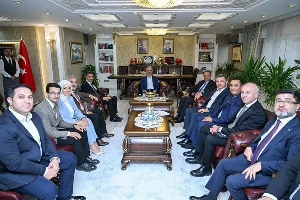 ulastirma-ve-altyapi-bakani-abdulkadir-uraloglu-bayburt-gumushane-bolgesel-havalimaninda-konustu-1756918970758.jpg