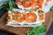 Beyaz Peynirli Domatesli Fesleğenli Tost Kaç Kalori?