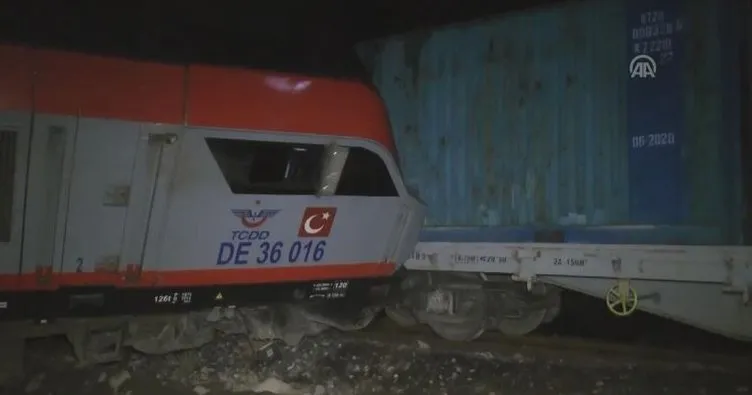 Erzincan’da yük treninin raydan çıkması