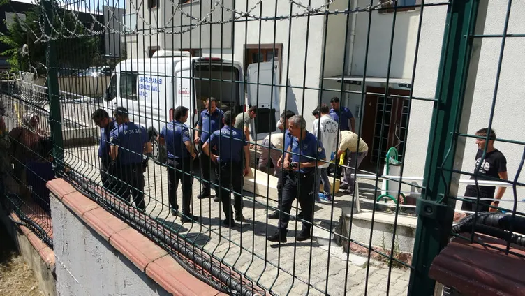 İstanbul’da sevgili vahşeti: Nazlı Duman’ın boğazını kesip intihar etti!