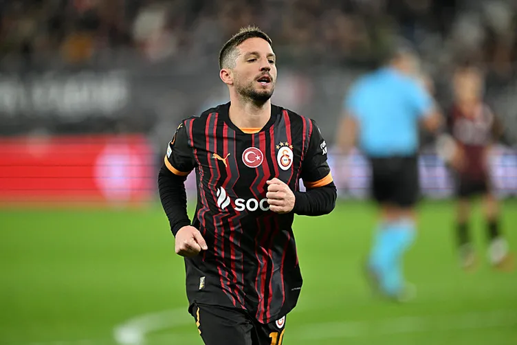 AZ ALKMAAR G.SARAY YAZAR YORUMLARI: AZ Alkmaar maçı sonrası Okan Buruk’a flaş eleştiri: Tam bir harakiriydi...