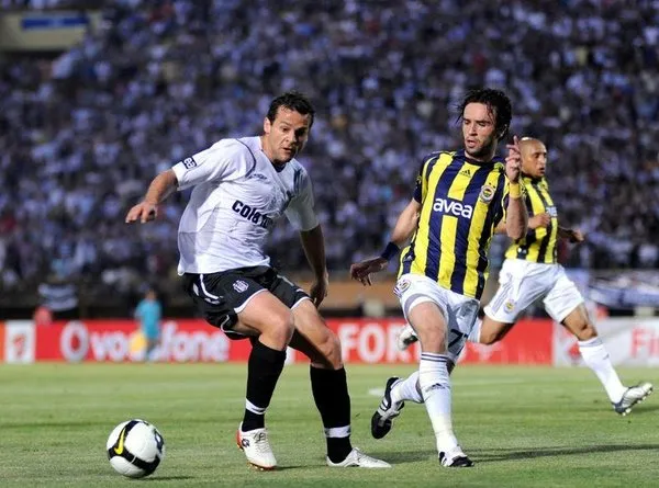 Kartal kupaya böyle uzandı