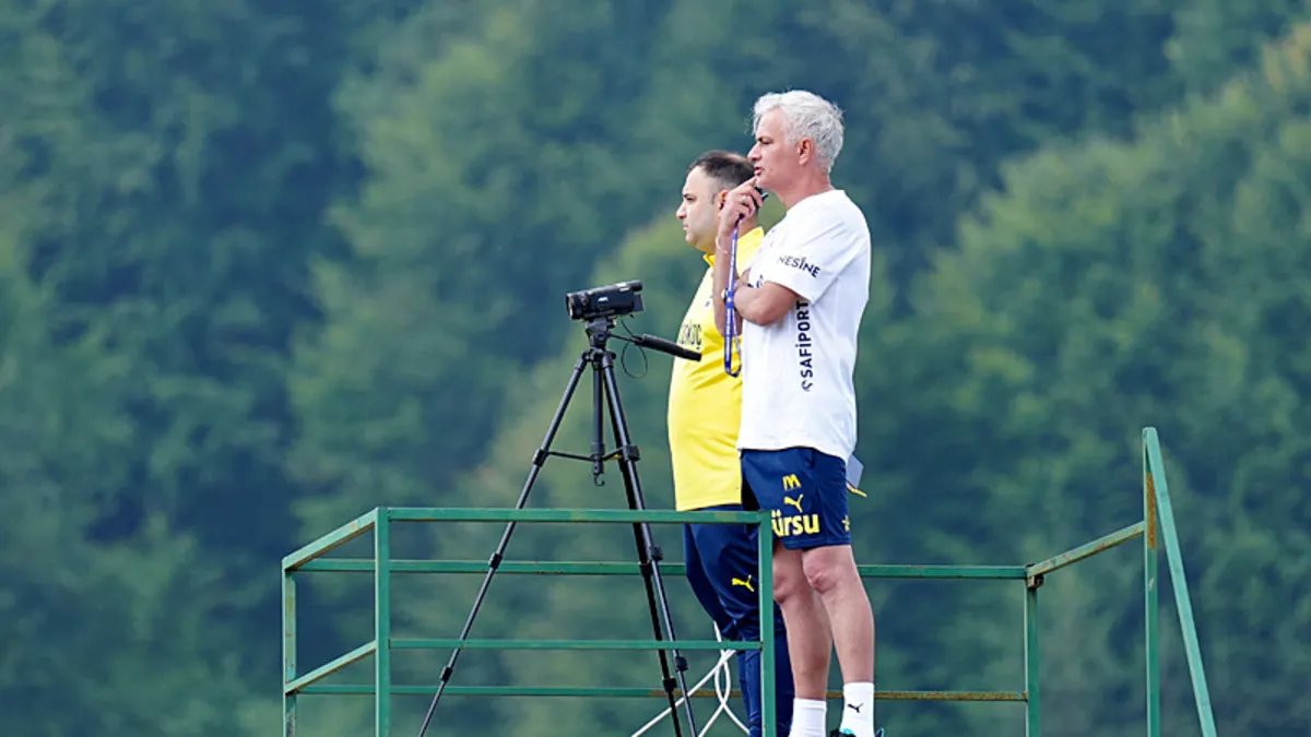 SON DAKİKA FENERBAHÇE HABERİ: Kampta Mourinho fırtınası