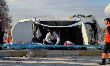 Konya'da otomobil refüje çarpıp takla attı: 3 ölü var! #konya